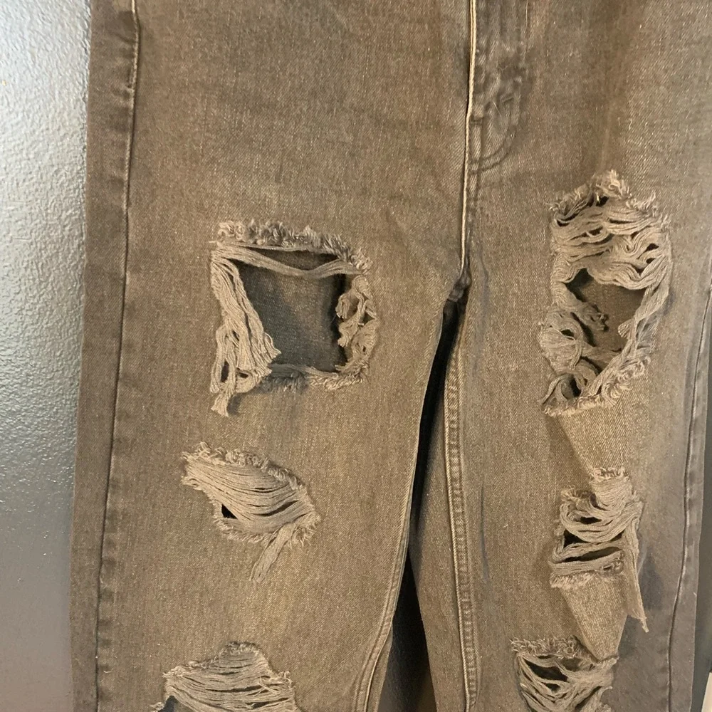 UO High Rise Relaxed Jeans - Picture 4 of 7